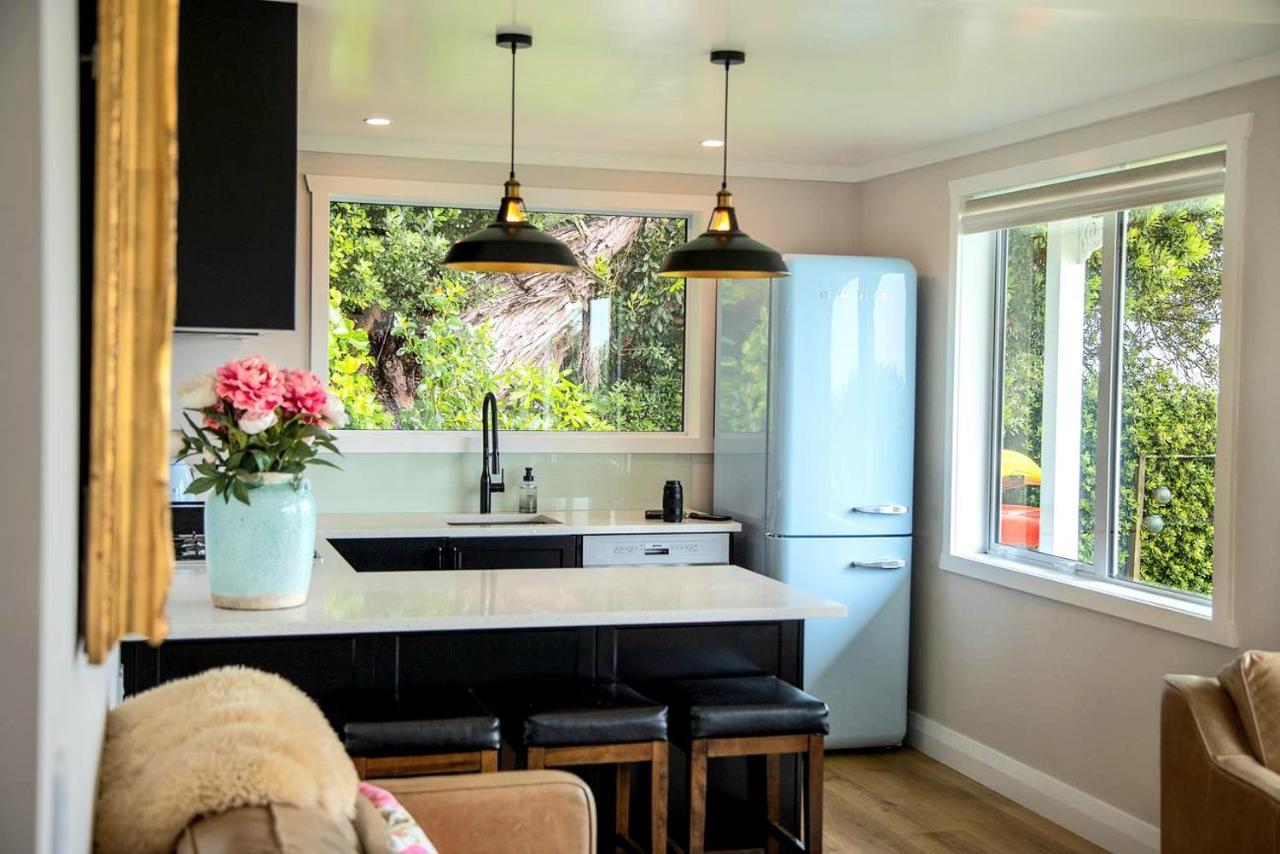 Red Rock Cottage, Beachfront Luxury Clarks Beach Dış mekan fotoğraf