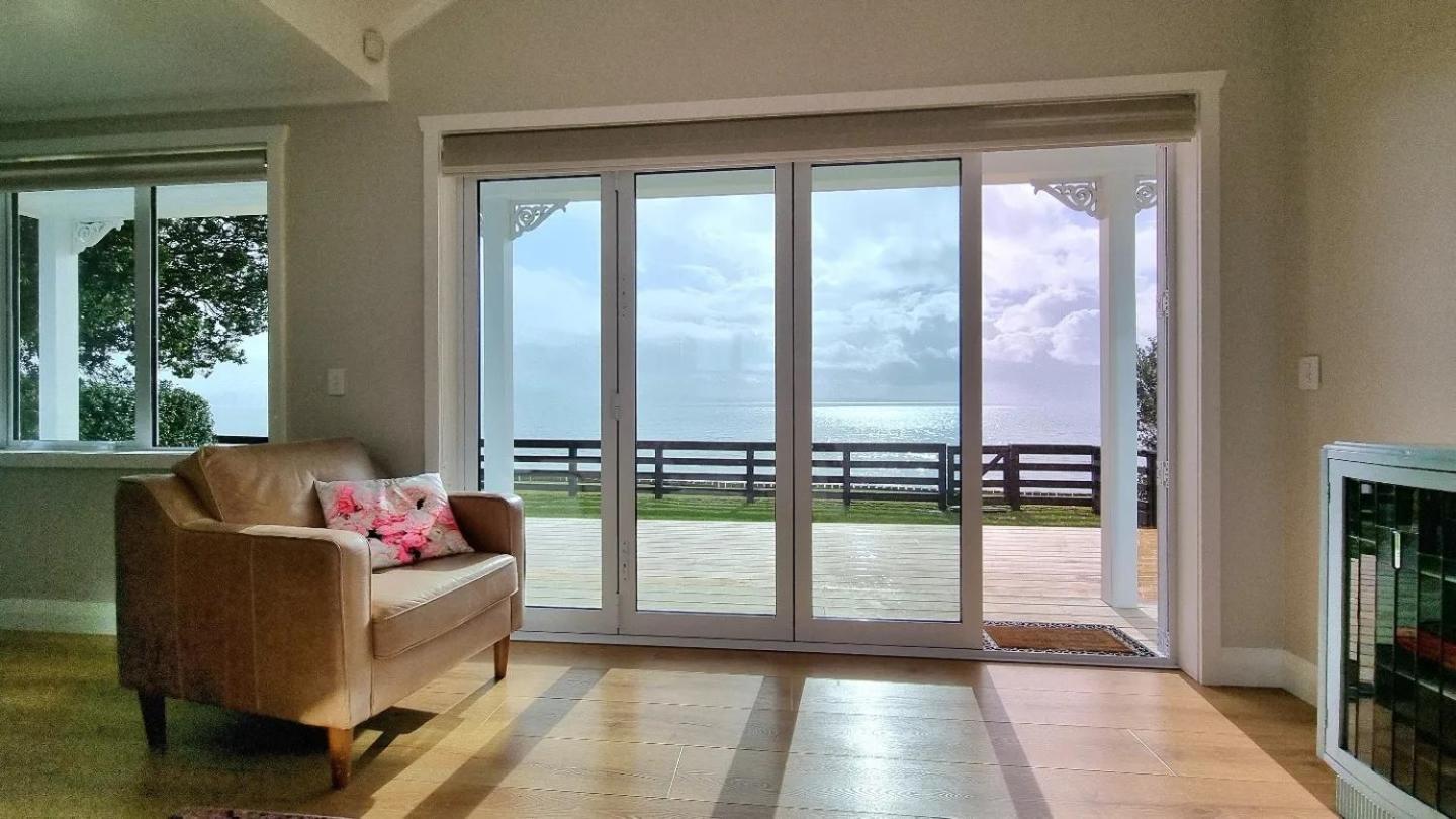 Red Rock Cottage, Beachfront Luxury Clarks Beach Dış mekan fotoğraf