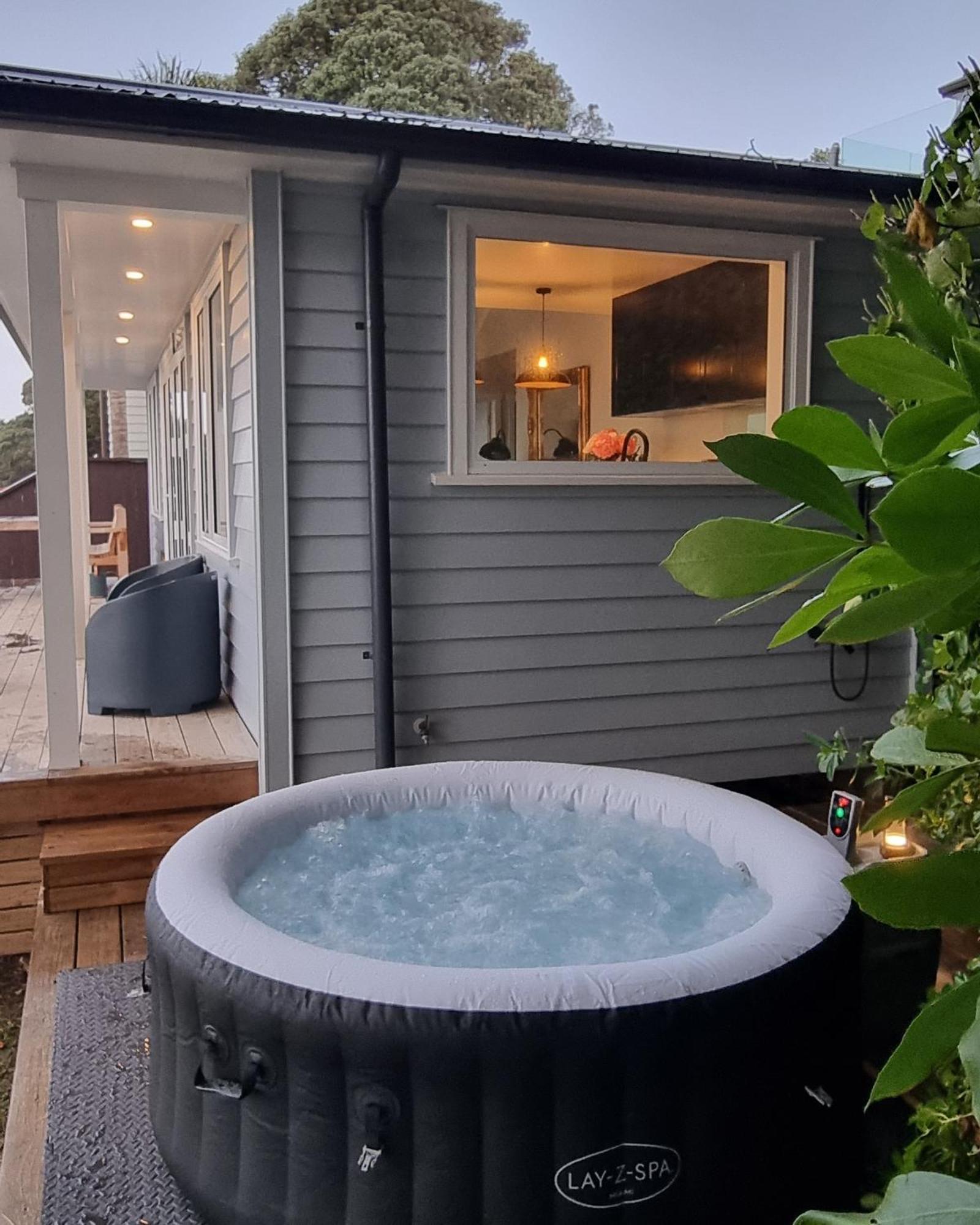 Red Rock Cottage, Beachfront Luxury Clarks Beach Dış mekan fotoğraf