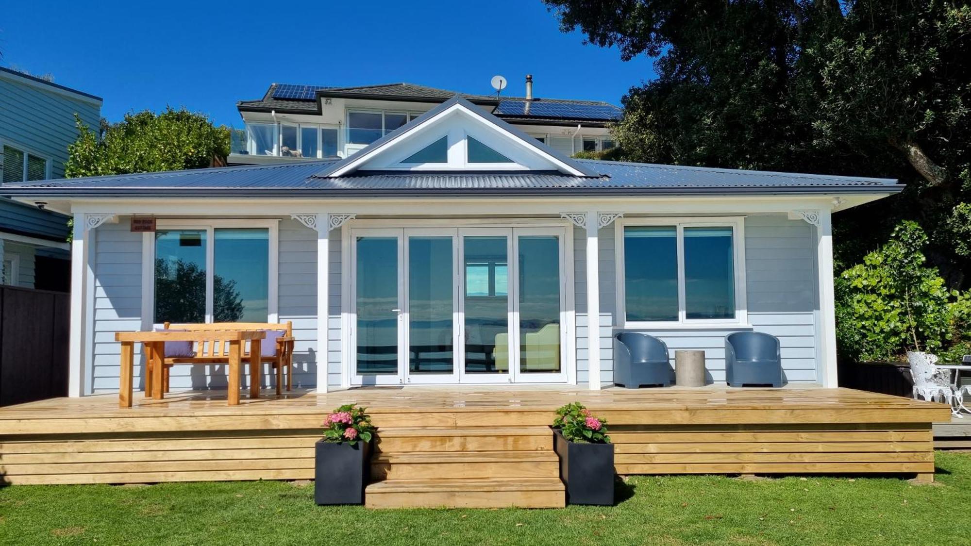 Red Rock Cottage, Beachfront Luxury Clarks Beach Dış mekan fotoğraf