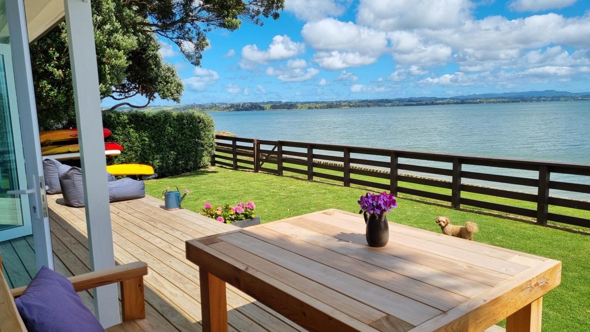 Red Rock Cottage, Beachfront Luxury Clarks Beach Dış mekan fotoğraf